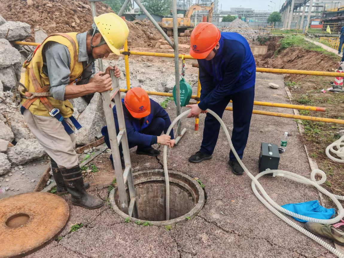 化工园区西区污水提升项目 有限空间作业顺利实现(图2)